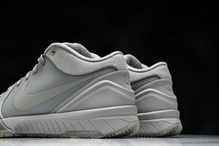Nike Zoom Kobe 4  869450-005