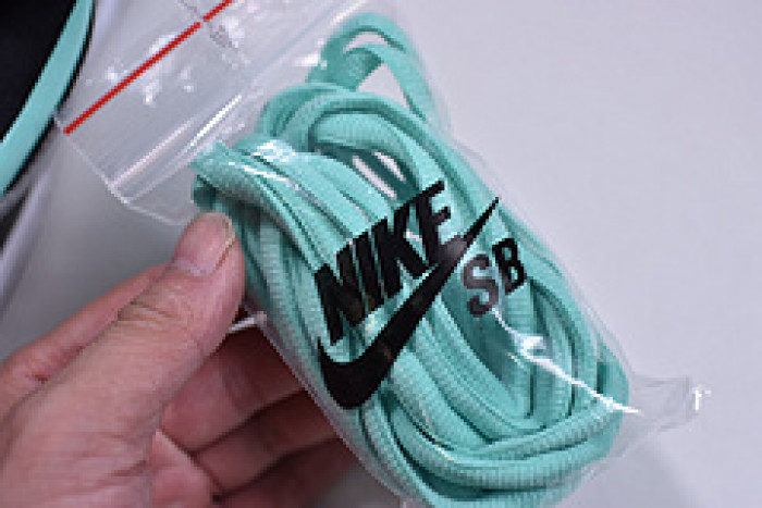 Nike SB x Diamond Dunk  ＂Tiffany＂ 304292-402