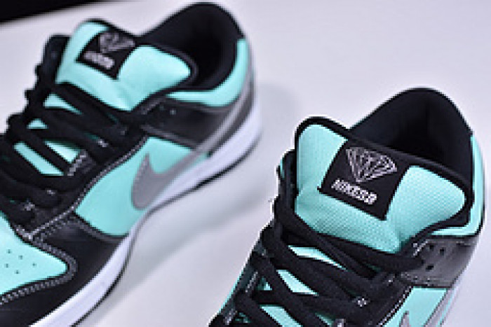 Nike SB x Diamond Dunk  ＂Tiffany＂ 304292-402