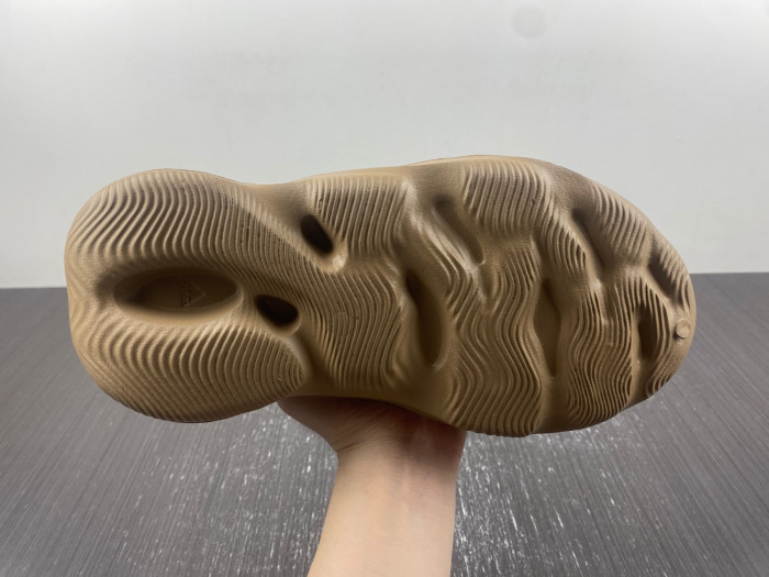 Yeezy Foam Runner “Flax” GV6842