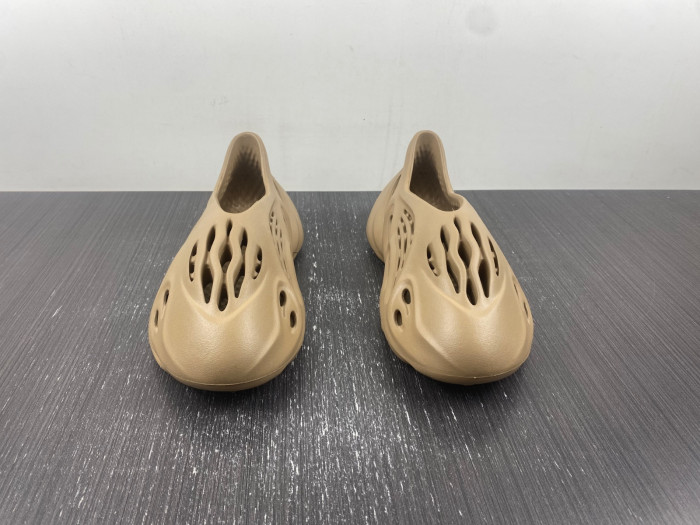 Yeezy Foam Runner “Flax” GV6842