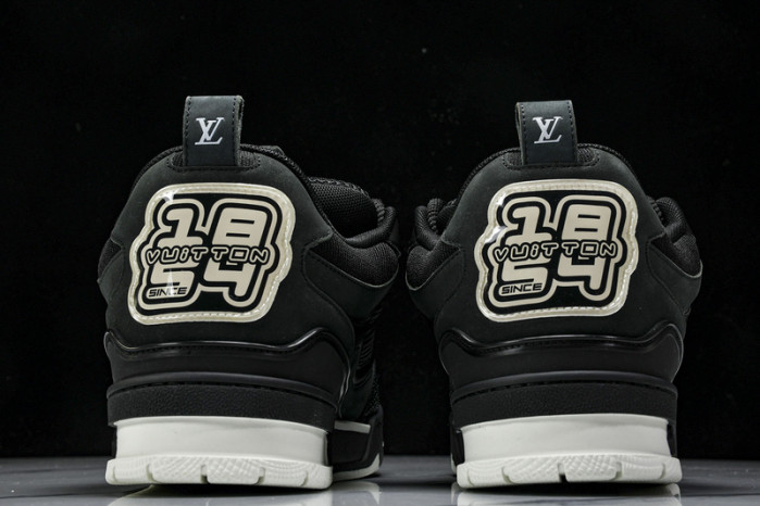 LV SNEAKER LOW  081501