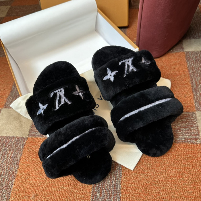 LV SLIPPERS