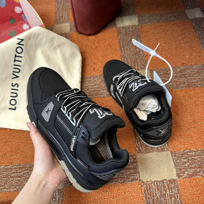 LV SNEAKER LOW FOR-LV242