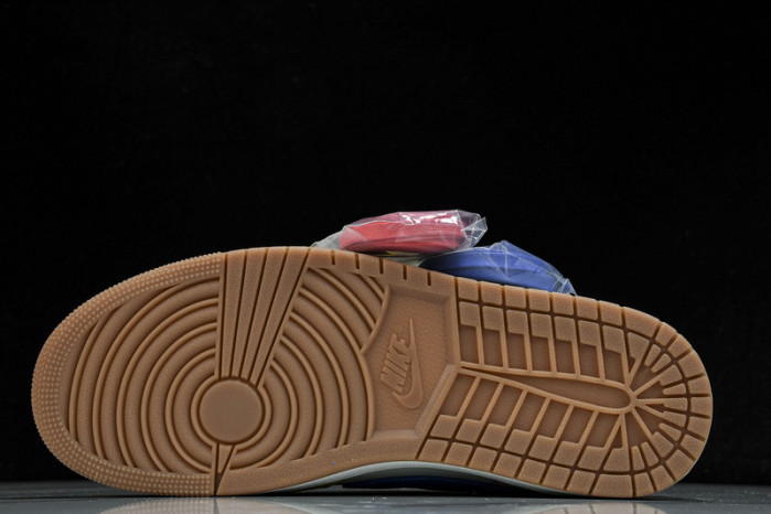 Travis Scott x Air Jordan 1 Low DZ4137-700