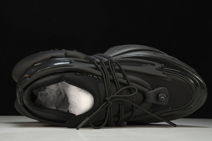 Balmain Sneakers FOR04