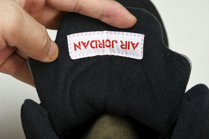 Jordan 5 Retro Black Metallic 845035-003