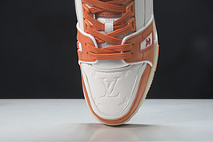 LV SNEAKER LOW YEE-005