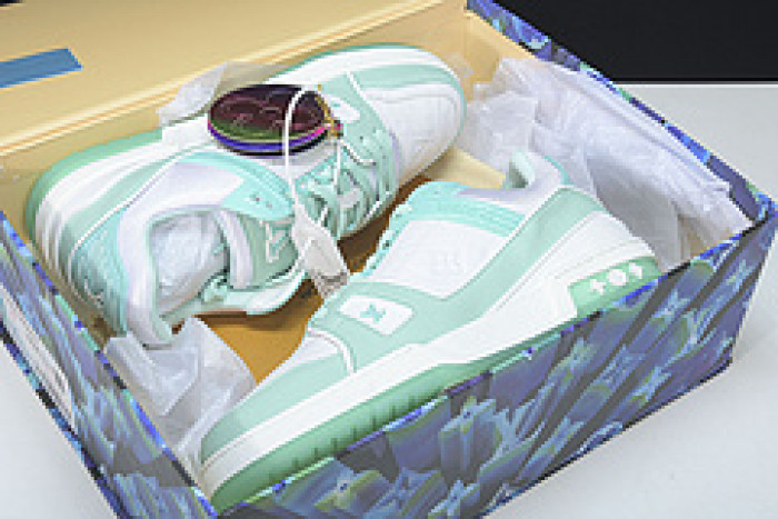 LV SNEAKER LOW YEE-008