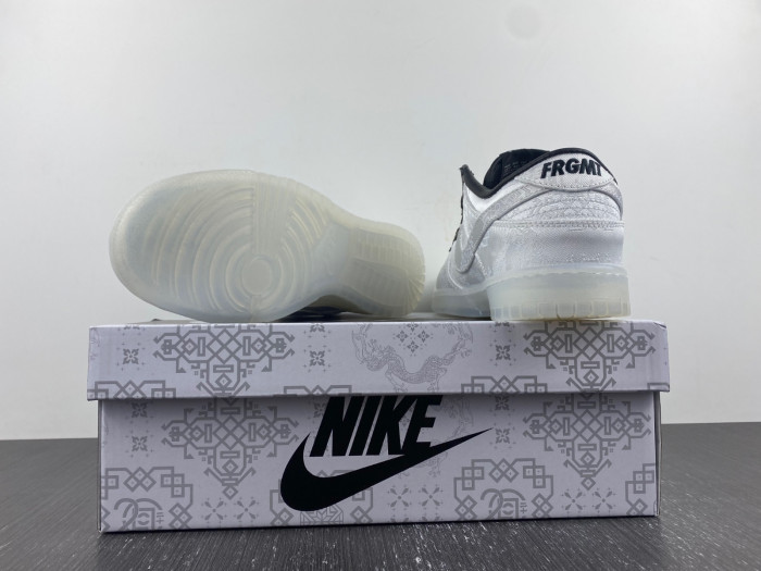 CLOT x fragment x Nike Dunk Low Colorway: White/Black FN0315-110