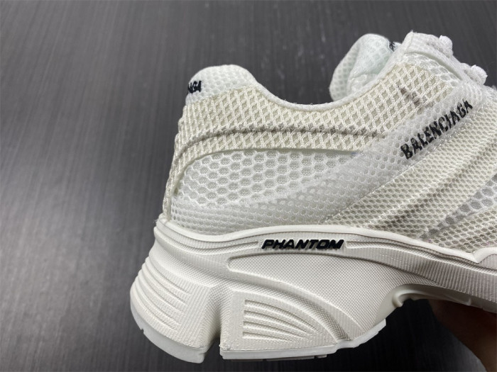 BLCG   PHANTOM  YEESHOES042101