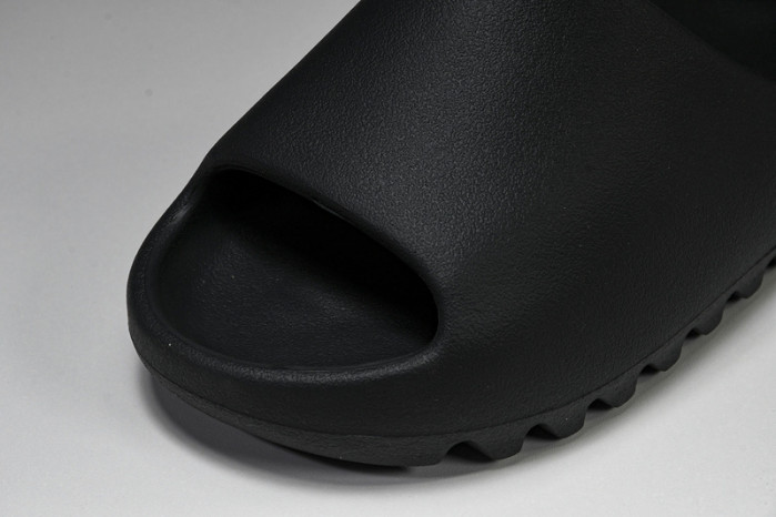 Yeezy Slide Onyx HQ6448
