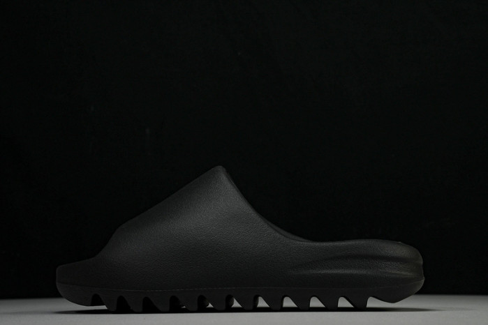 Yeezy Slide Onyx HQ6448