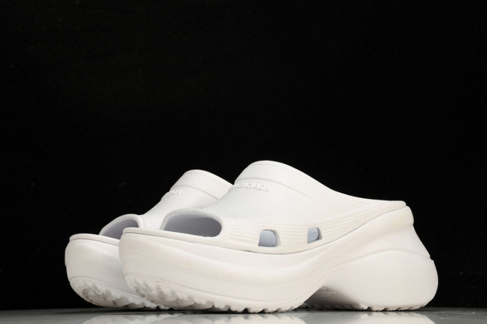 BLCG POOL CROCS  SLIDES W1S8E-9000