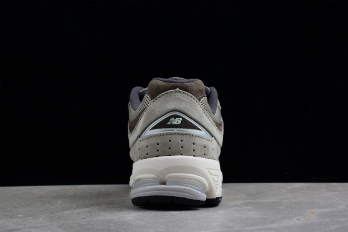 New* Balance WL2002 M2002RAW