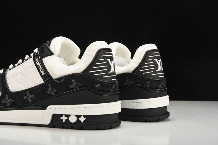 LV SNEAKER LOW YEE-015