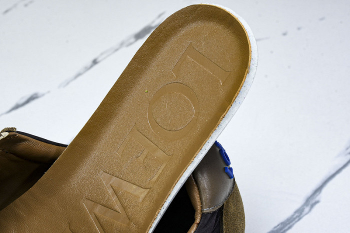 L*0ewe Ballet Runner LW-FOR04