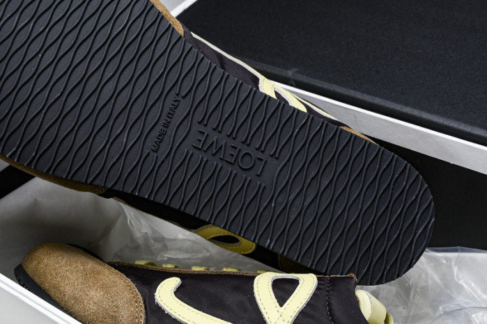 L*0ewe Ballet Runner LW-FOR04