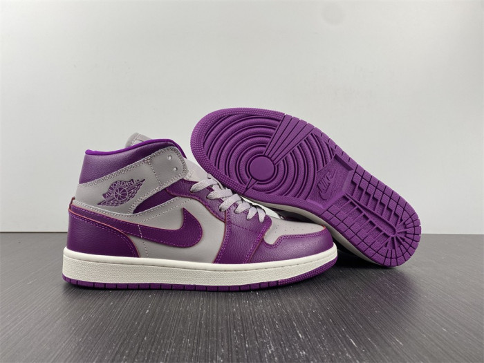 Air Jordan 1 Mid SBQ6472-501