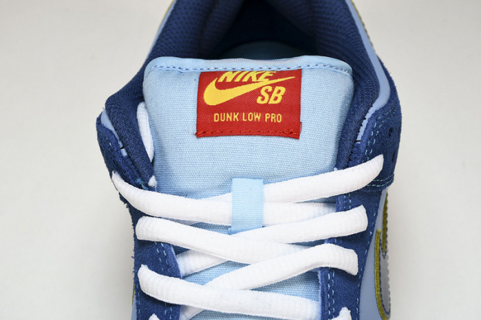Nike Dunk SB Low PRM WSS DX5549-400