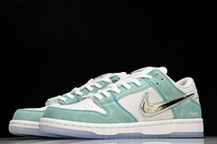 APRIL SKKATEBOARDS x nike SB Dunk Low  Turbo Green   FD2562-400