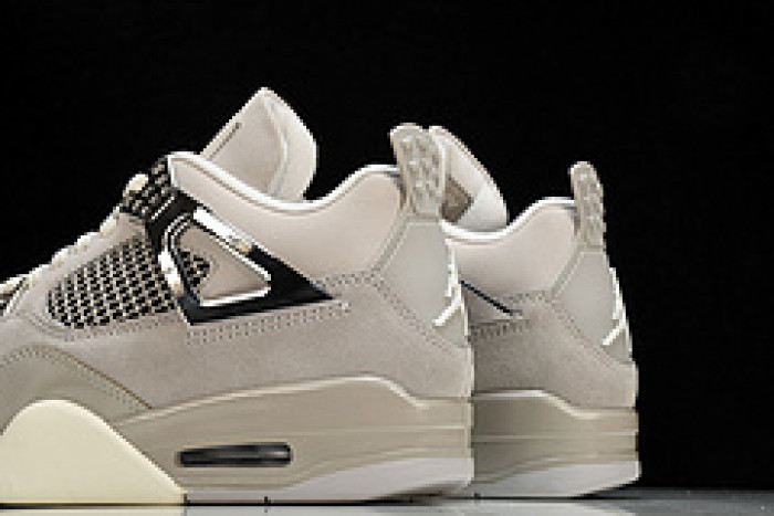 Air Jordan 4 WMNS “Frozen Moments”  AQ9129-001
