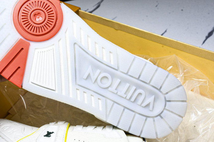 LV SNEAKER TRAINER FOR-LV355