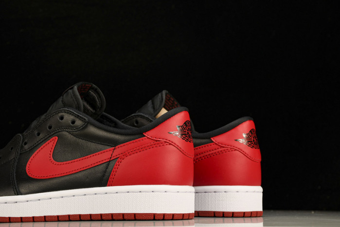 AIR JORDAN 1 Low Reverse Bred 705329-001
