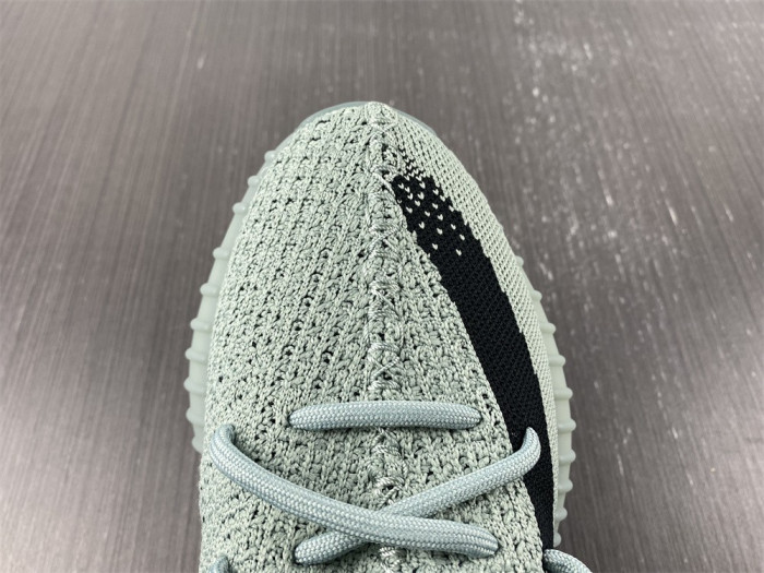 Yeezy Boost 350 V2 HQ2060