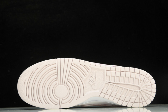 Nike Dunk Low “Pink Paisley” FD1449-100