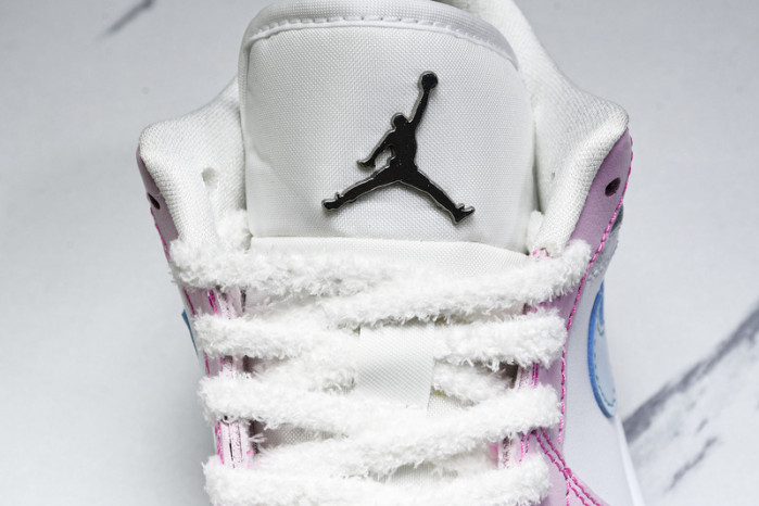 WMNS Air Jordan 1 Low SE Paw Print Pink Foam HM3706-141