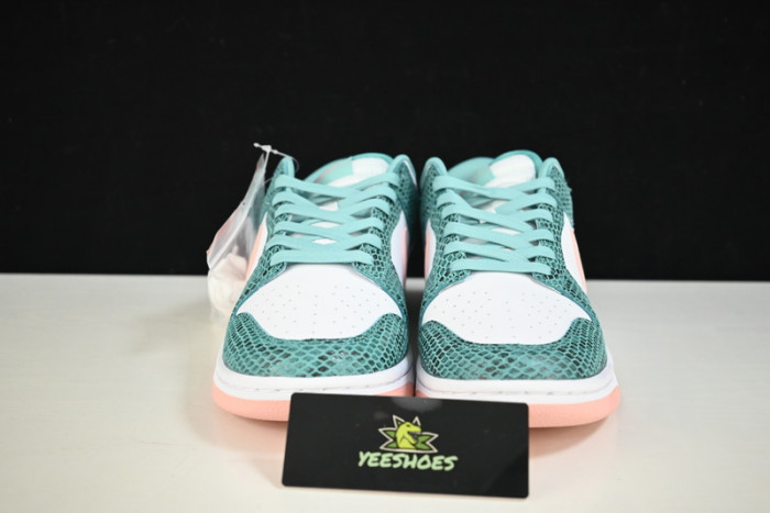 Dunk SB Low "Snake Skin" DR8577-300