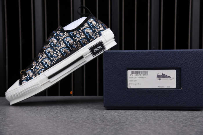 D10R B23 Sneakers Low Top