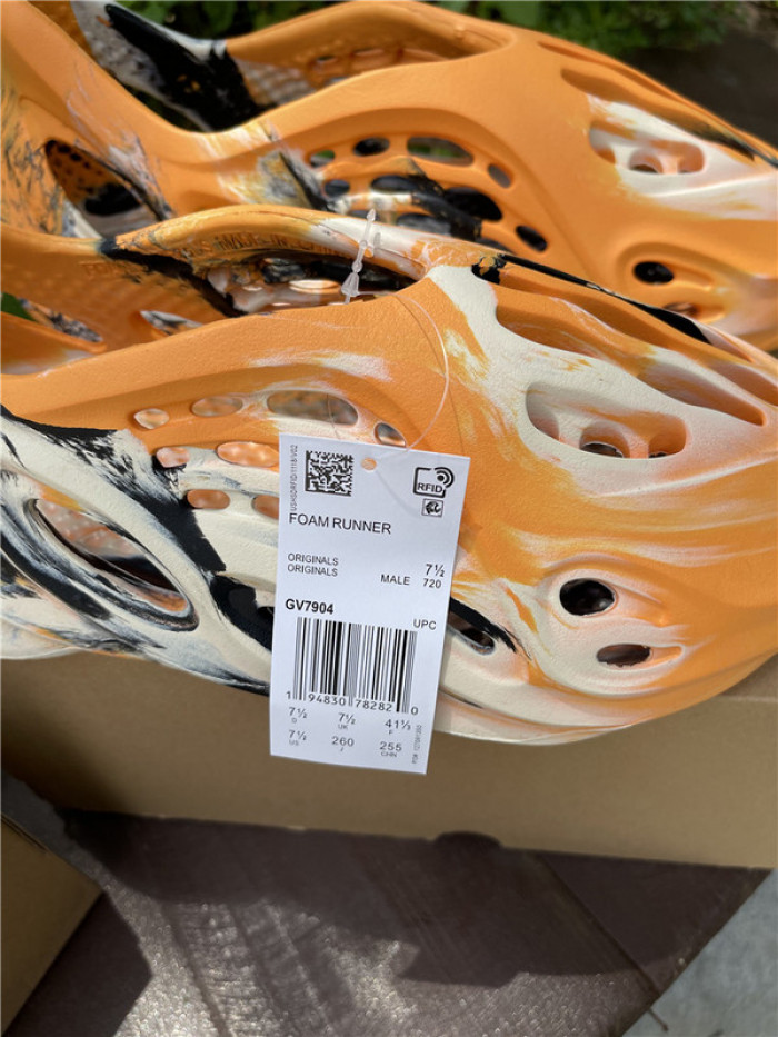 Adidas Yeezy Foam RNNR MXT Moon