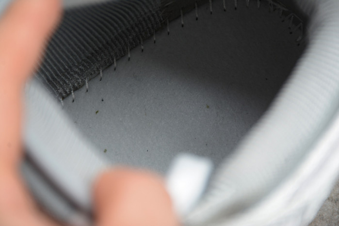 D10R B27 High Top Sneaker