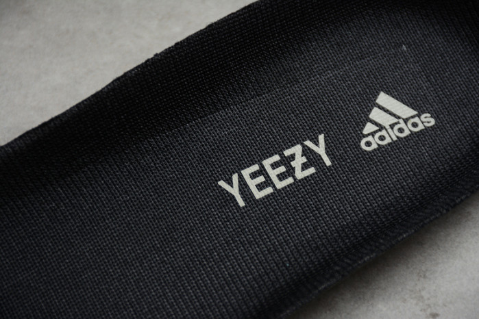 Adidas Yeezy Boost 700 MNVN Black And White FV4445