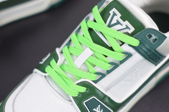 LV SNEAKER LOW YEE-001