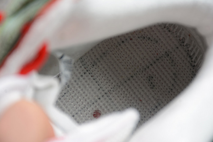 Nike SB Dunk High "Strawberry Cough" - CW7093 600